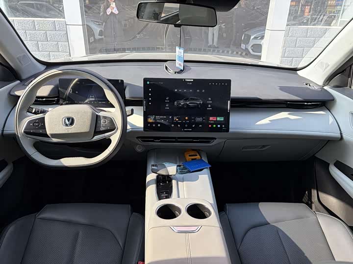 Фото 6 - Changan UNI-Z Hybrid