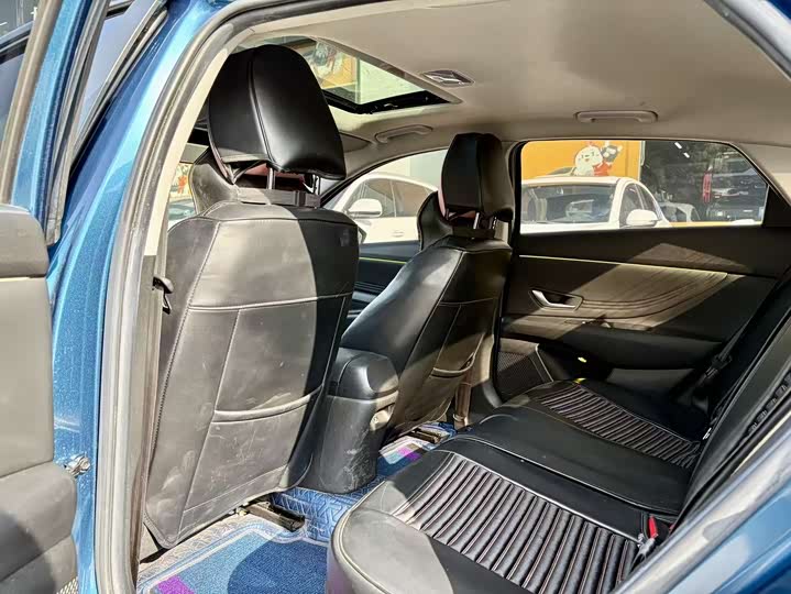 Фото 6 - Hyundai Elantra N line