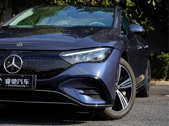 Фото 8 - Mercedes-Benz EQE