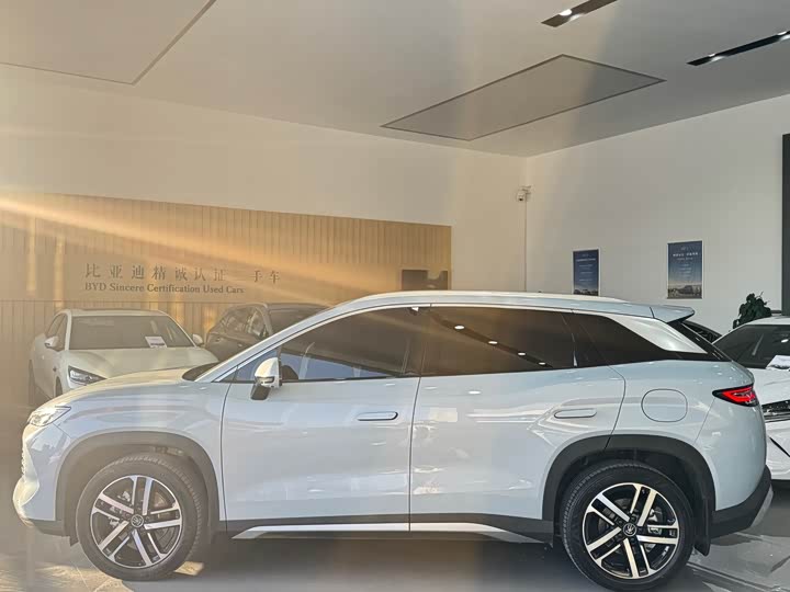 Фото 3 - BYD Song L DM-i Hybrid