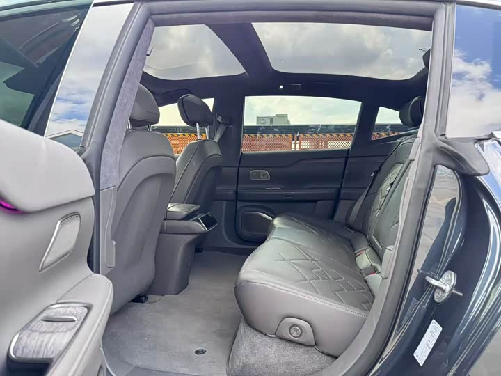 Фото 6 - Nio ET7