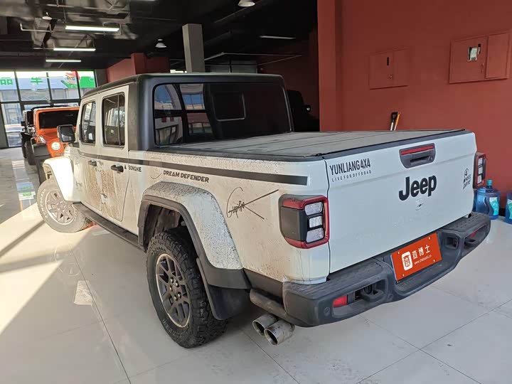 Фото 3 - Jeep Gladiator