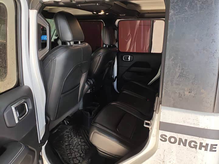 Фото 6 - Jeep Gladiator