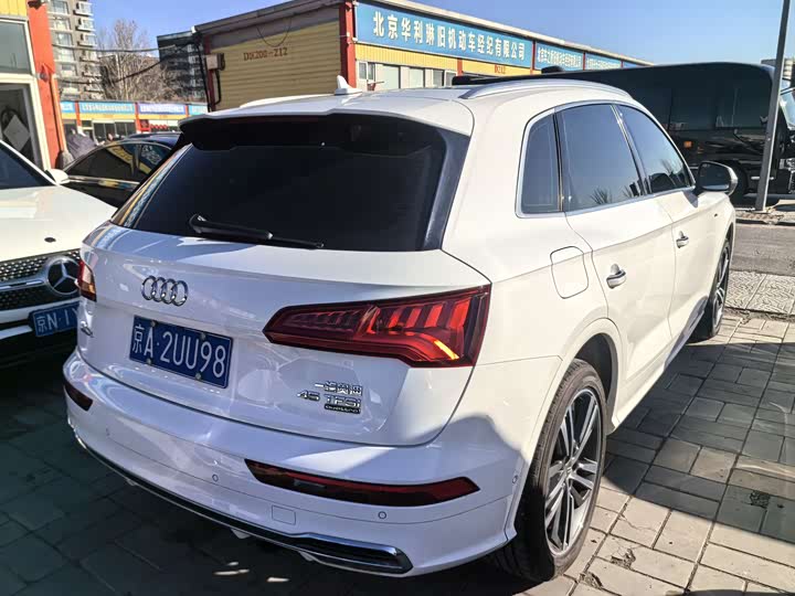 Фото 3 - Audi Q5L