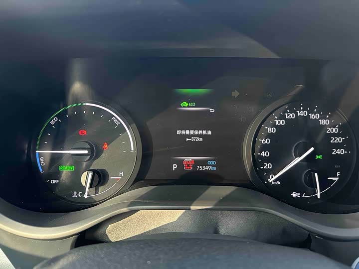 Фото 9 - Toyota Sienna