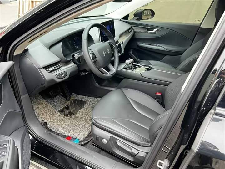 Фото 5 - Hongqi E-QM5