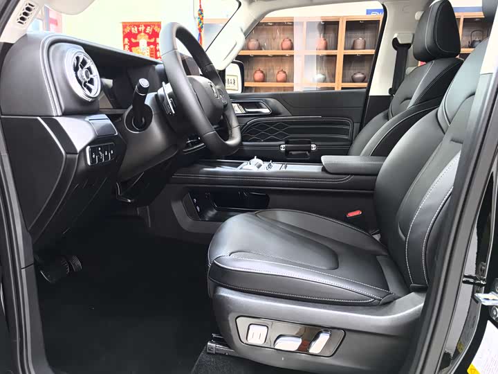 Фото 8 - Tank 300