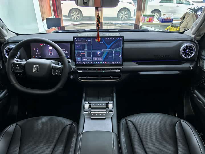 Фото 9 - Tank 300