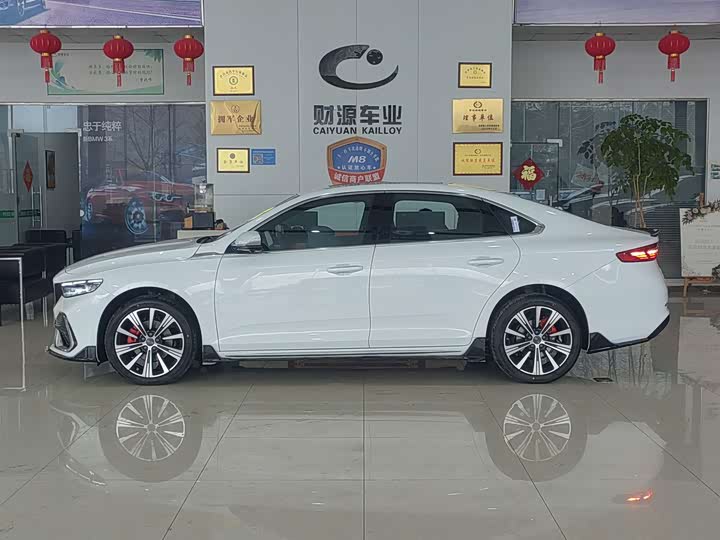 Фото 3 - Geely Preface