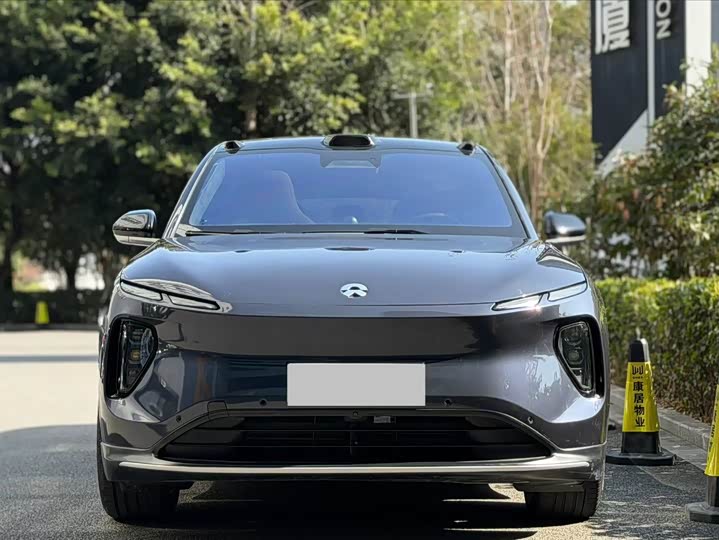 Фото 3 - Nio EC6