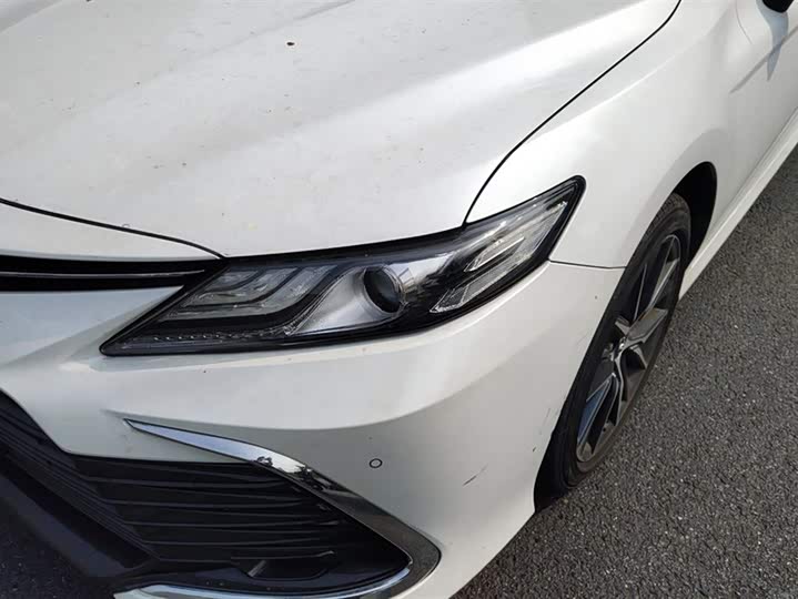 Фото 5 - Toyota Camry