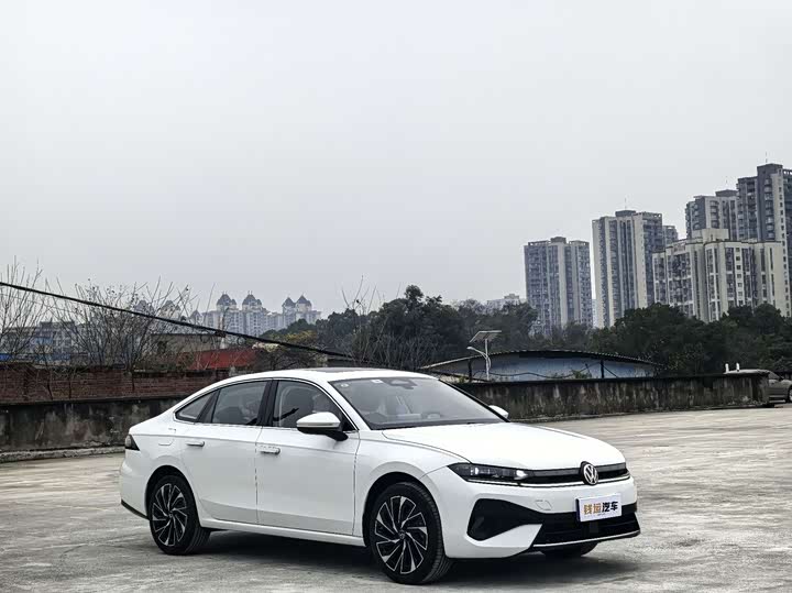 Фото 2 - Volkswagen Sagitar L