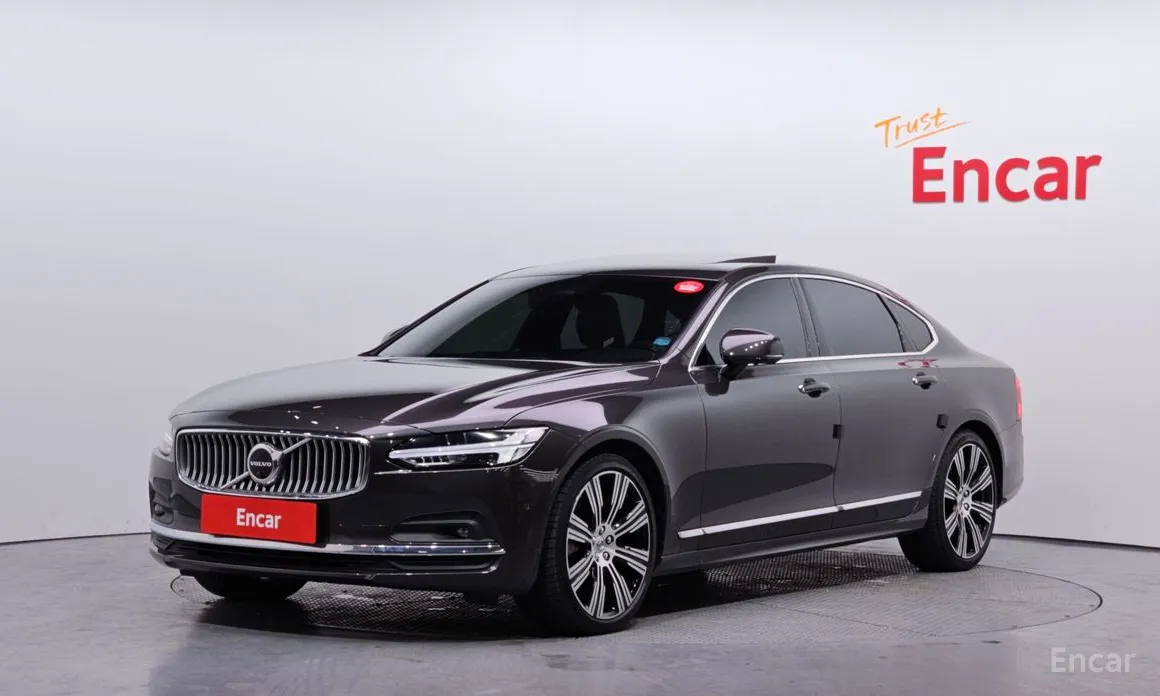 Фото 1 - Volvo S90