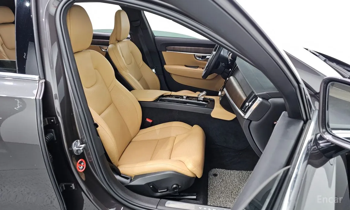 Фото 11 - Volvo S90