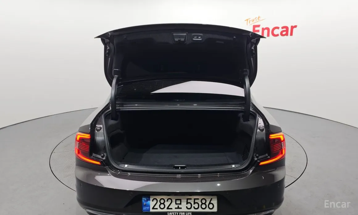 Фото 20 - Volvo S90