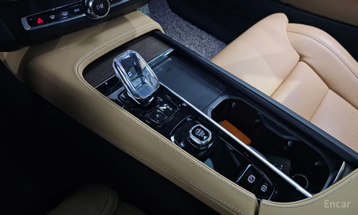 Фото 9 - Volvo S90