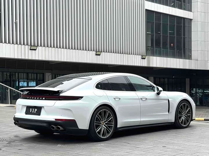 Фото 8 - Porsche Panamera
