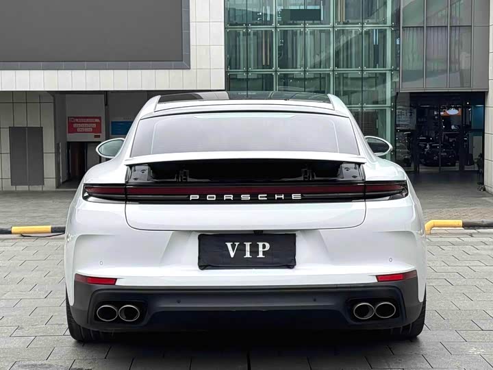 Фото 9 - Porsche Panamera