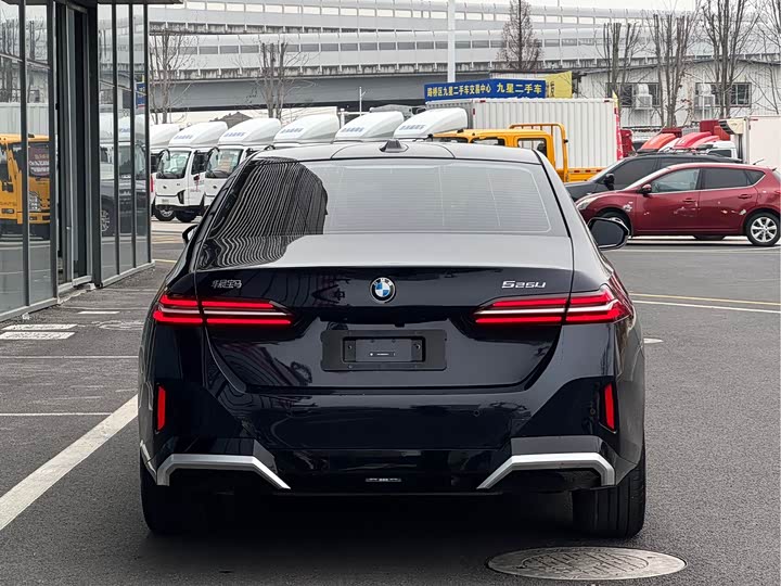 Фото 8 - BMW 5 Series