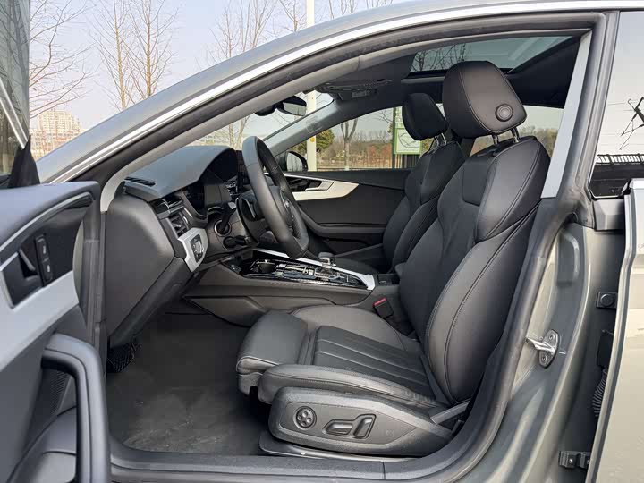 Фото 4 - Audi A5