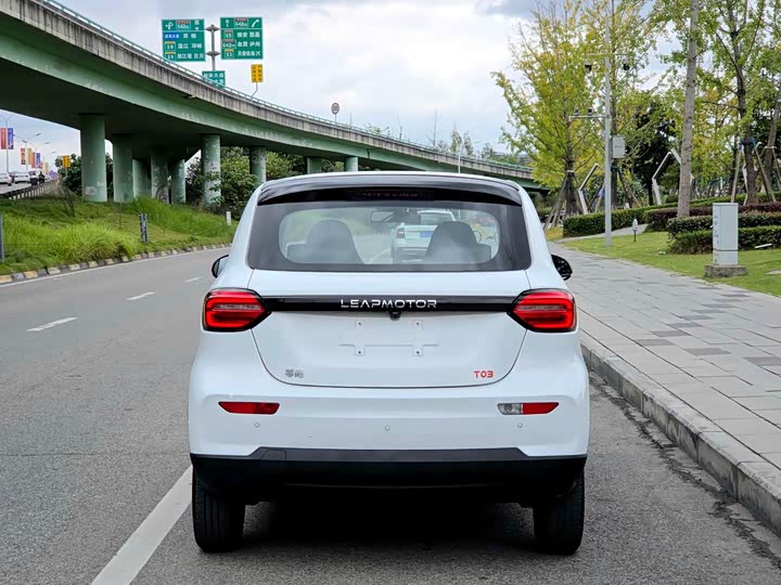 Фото 6 - Leapmotor T03