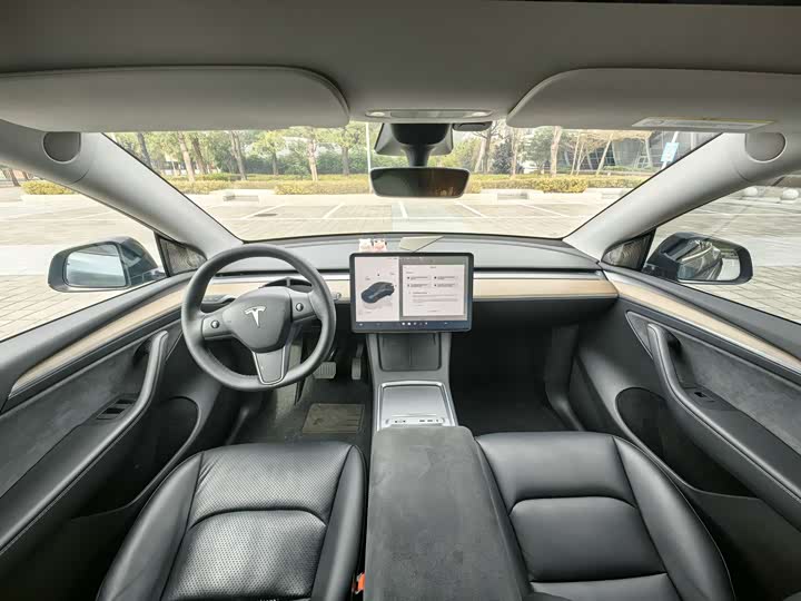 Фото 4 - Tesla Model Y