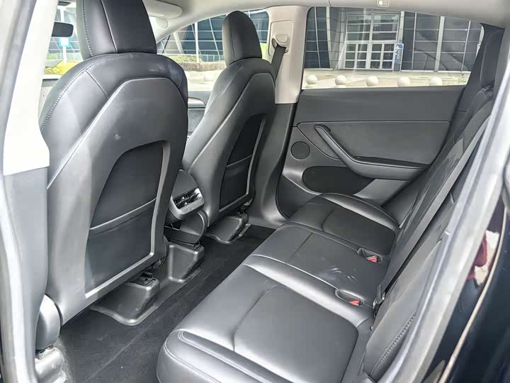 Фото 5 - Tesla Model Y