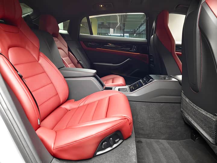 Фото 4 - Porsche Panamera