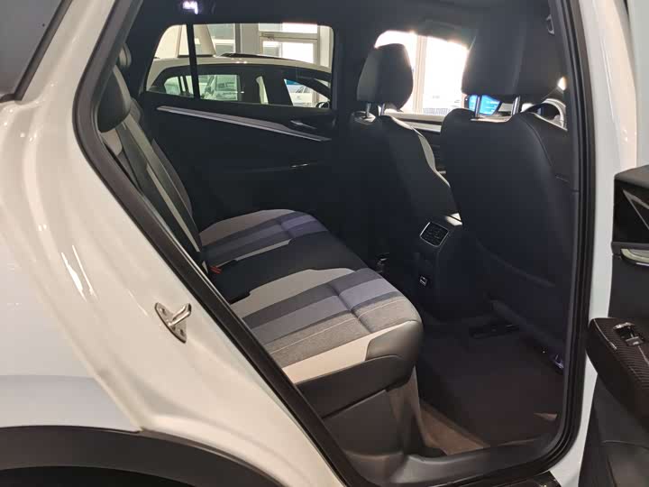 Фото 9 - Volkswagen ID.4 Crozz