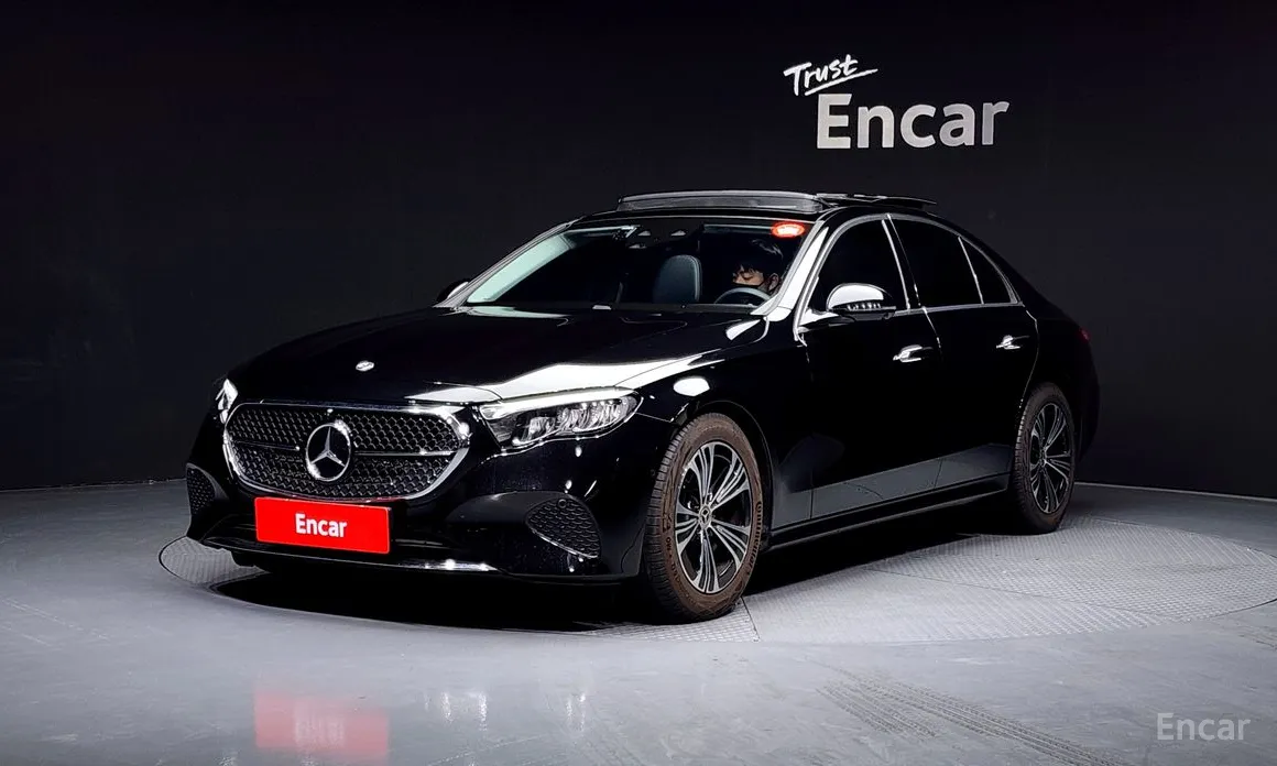 Фото 1 - Mercedes-Benz E-Class