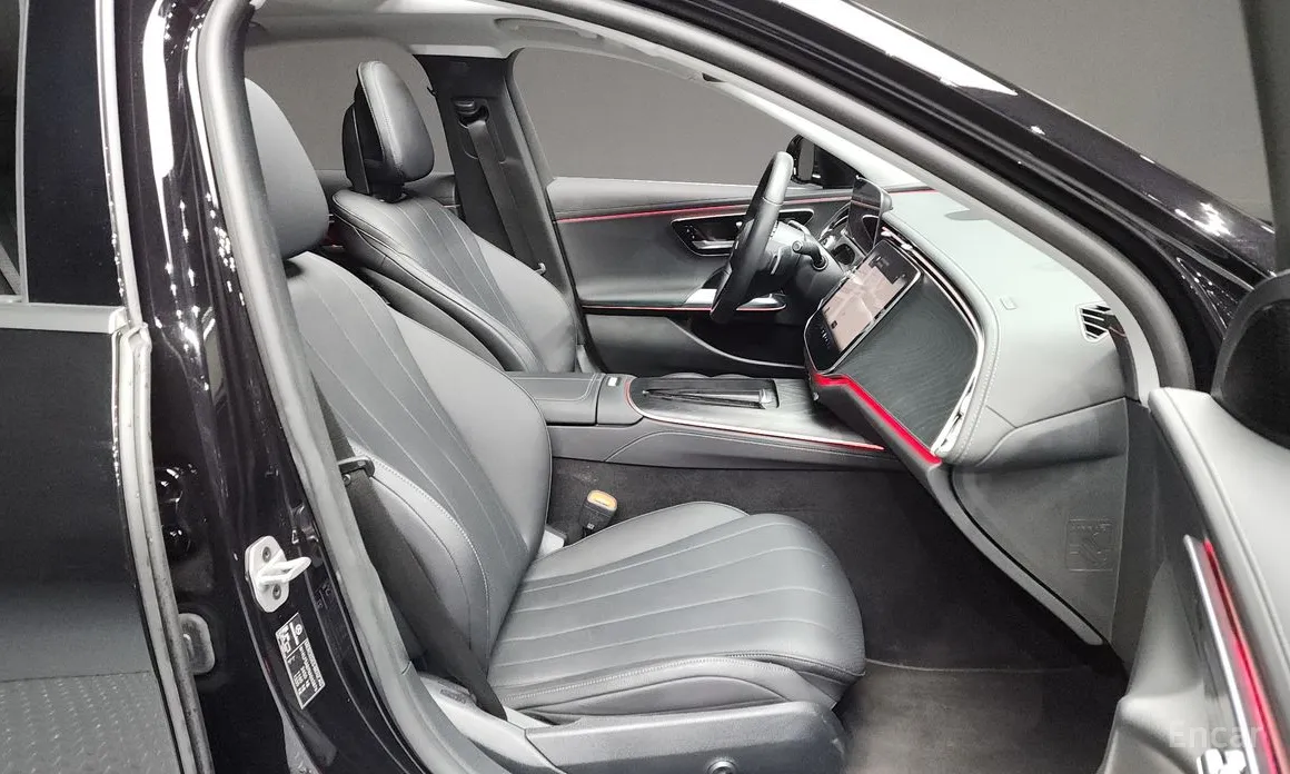 Фото 11 - Mercedes-Benz E-Class