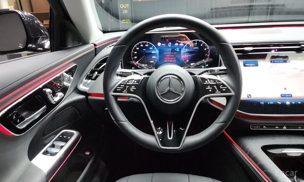 Фото 13 - Mercedes-Benz E-Class