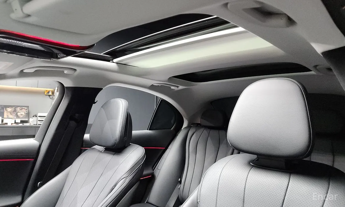 Фото 19 - Mercedes-Benz E-Class