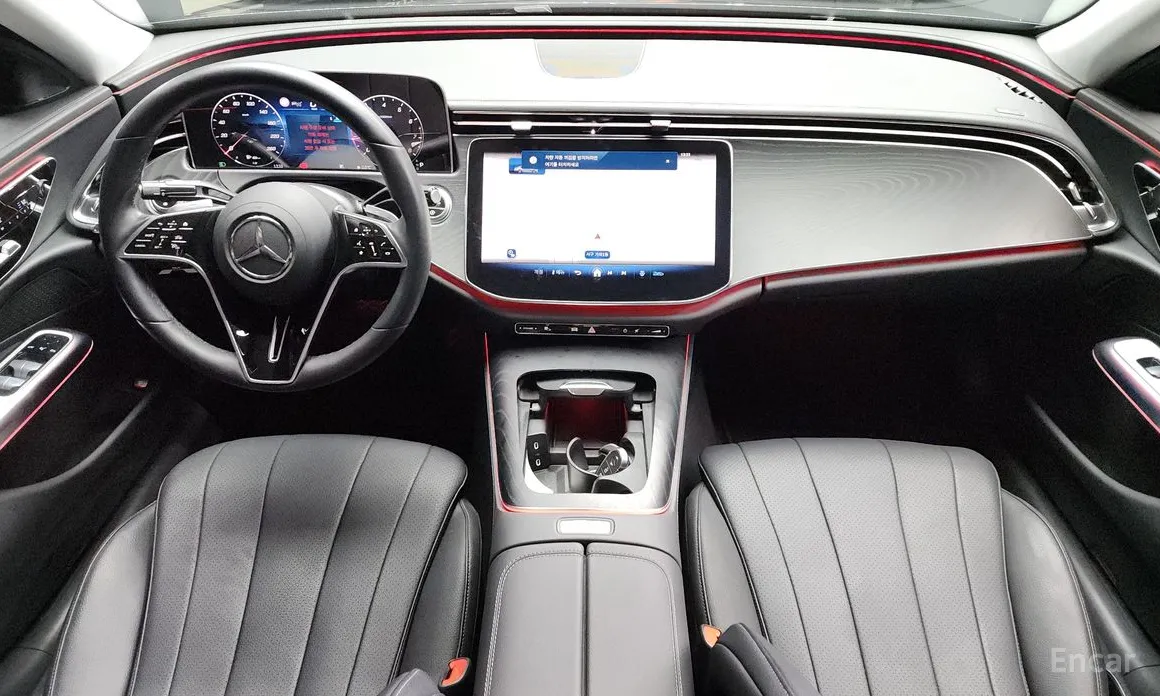 Фото 7 - Mercedes-Benz E-Class