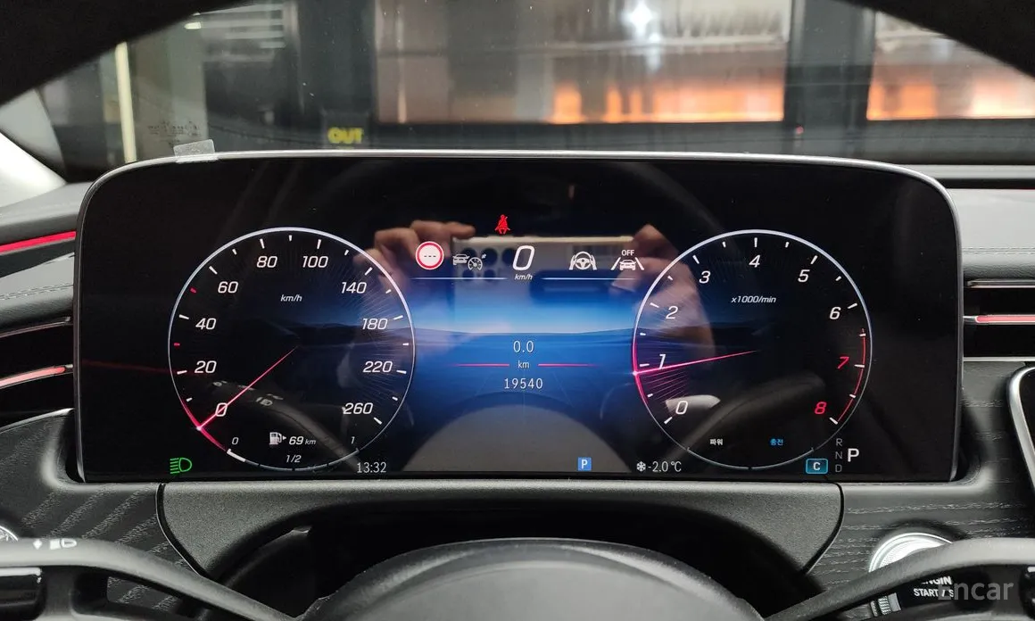 Фото 8 - Mercedes-Benz E-Class