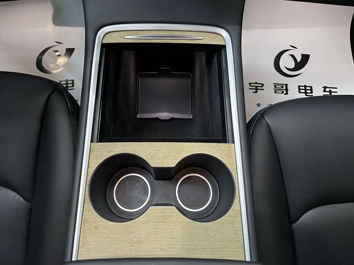 Фото 7 - Tesla Model Y