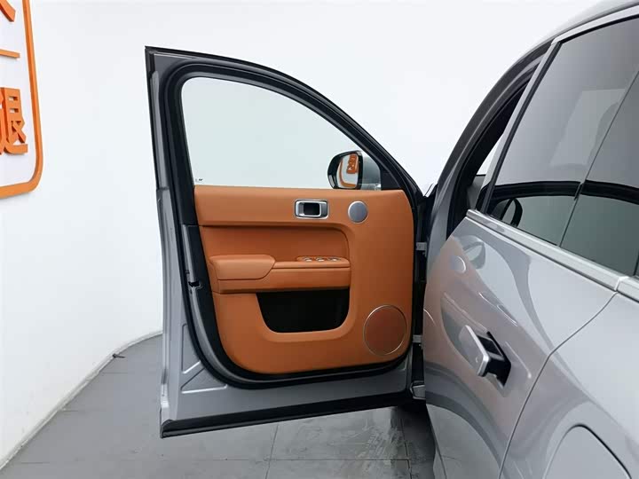 Фото 8 - LiXiang L7