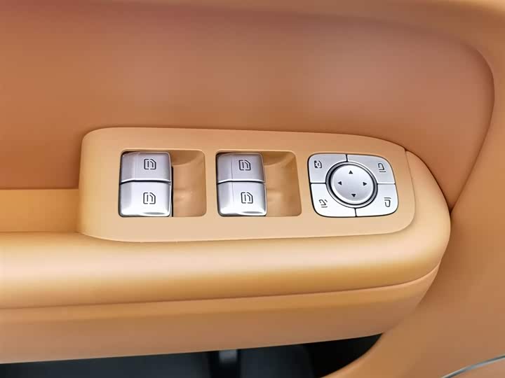 Фото 9 - LiXiang L7