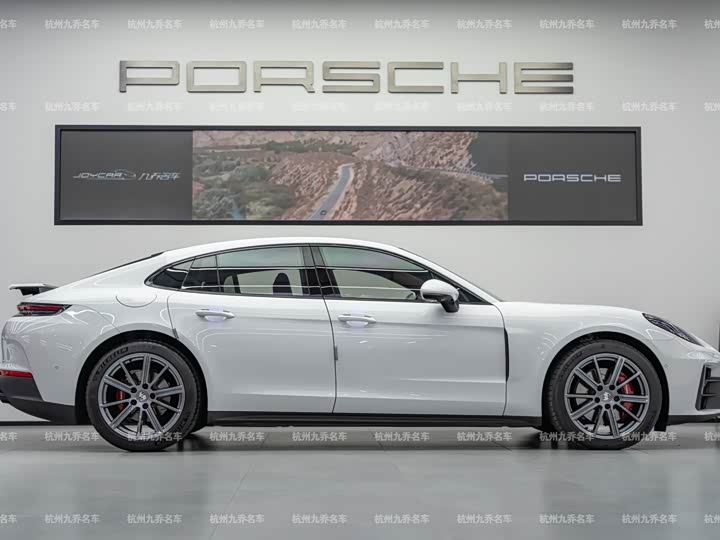 Фото 4 - Porsche Panamera