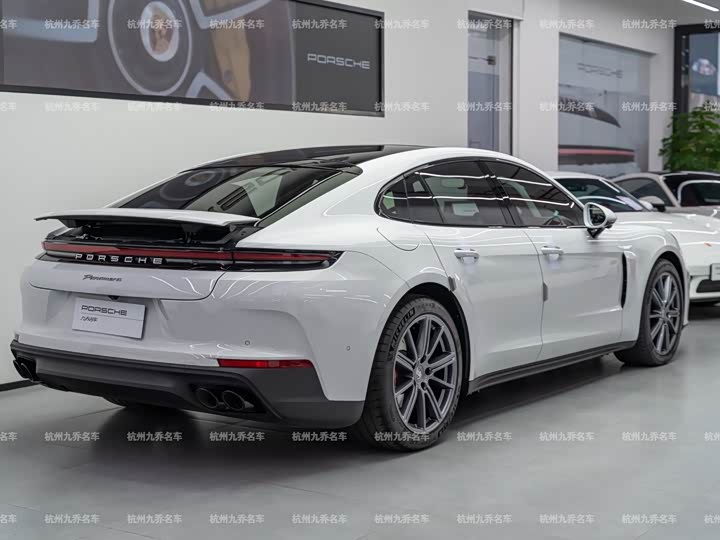 Фото 7 - Porsche Panamera