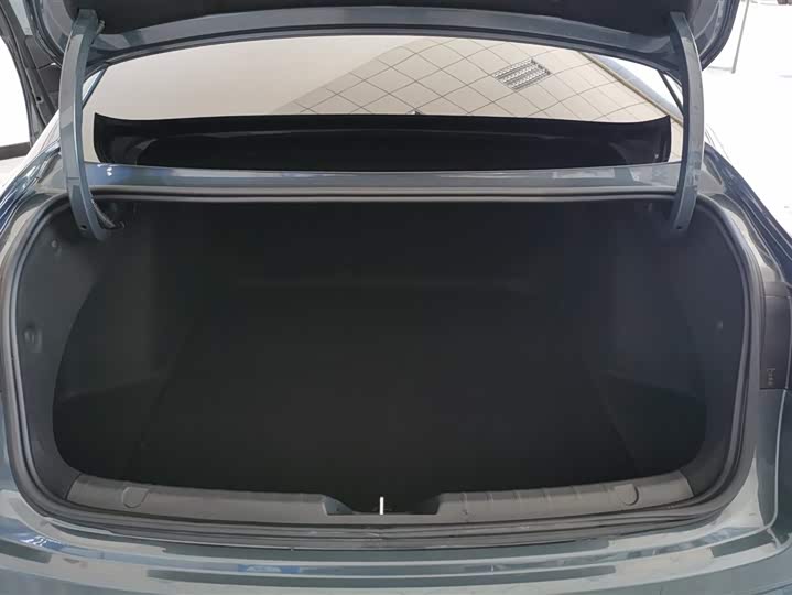 Фото 4 - Geely Preface