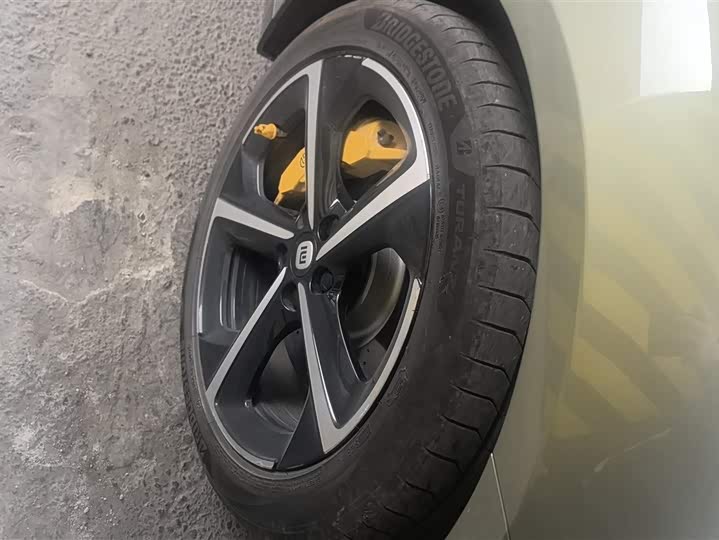 Фото 6 - Xiaomi SU7