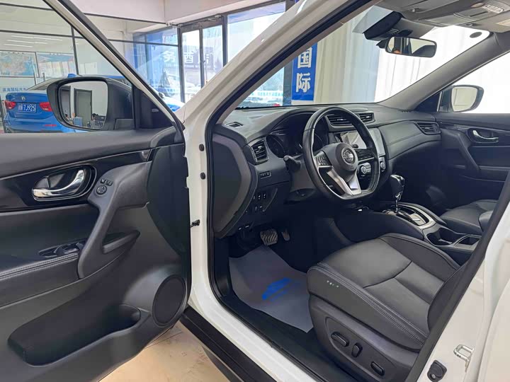 Фото 7 - Nissan X-Trail