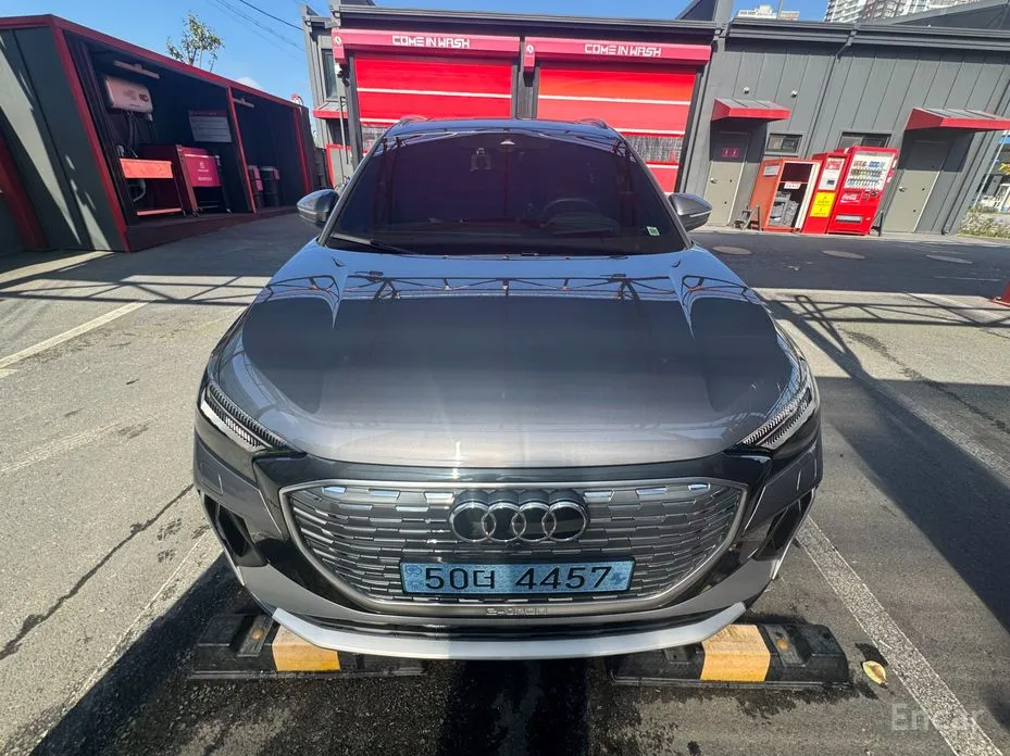 Фото 1 - Audi Q4 e-tron