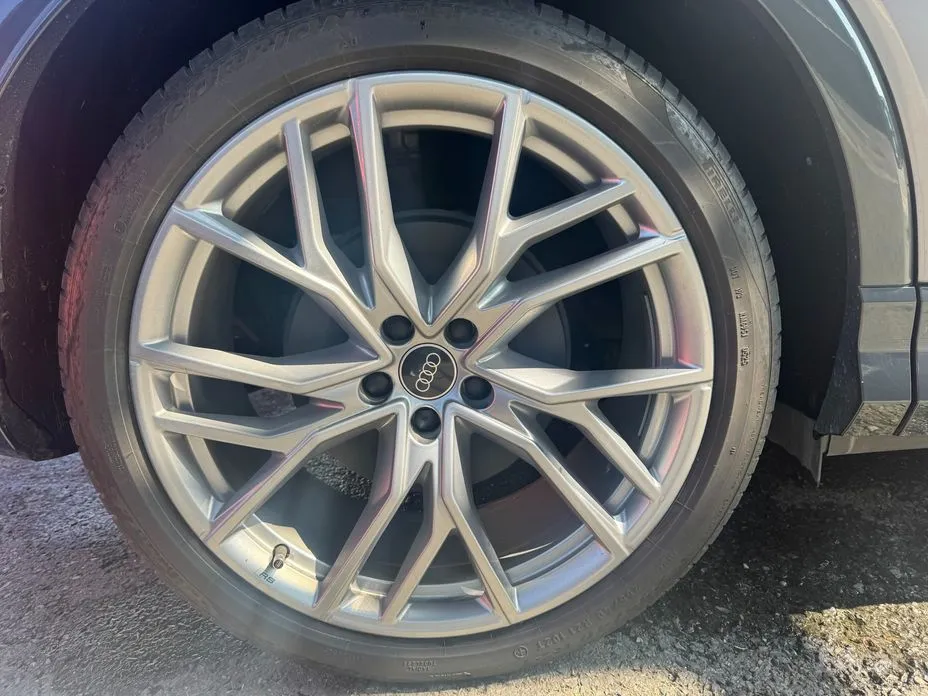 Фото 12 - Audi Q4 e-tron