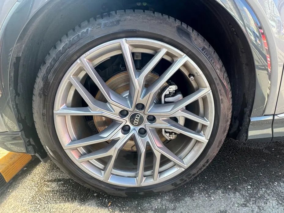 Фото 13 - Audi Q4 e-tron