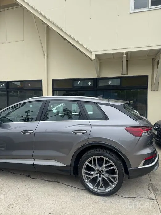 Фото 14 - Audi Q4 e-tron