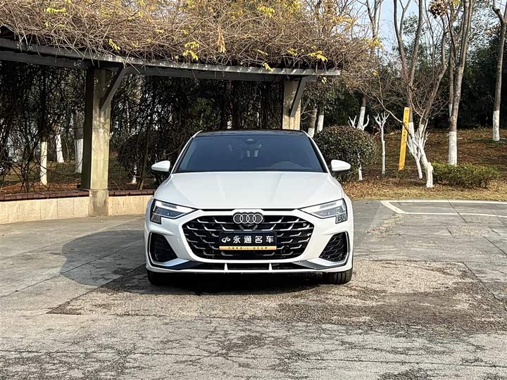 Фото 2 - Audi A3