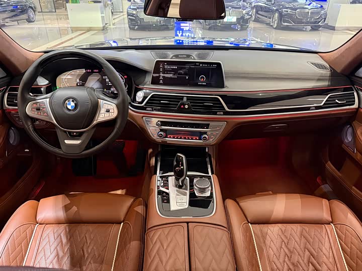 Фото 7 - BMW 7 Series