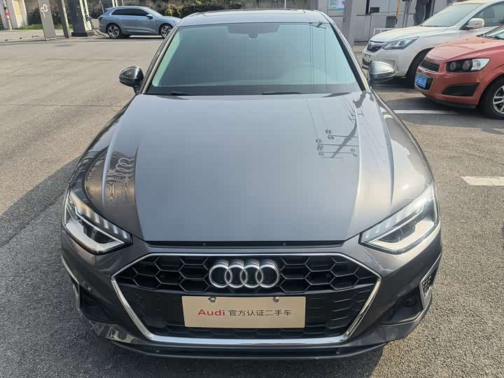 Фото 2 - Audi A4L